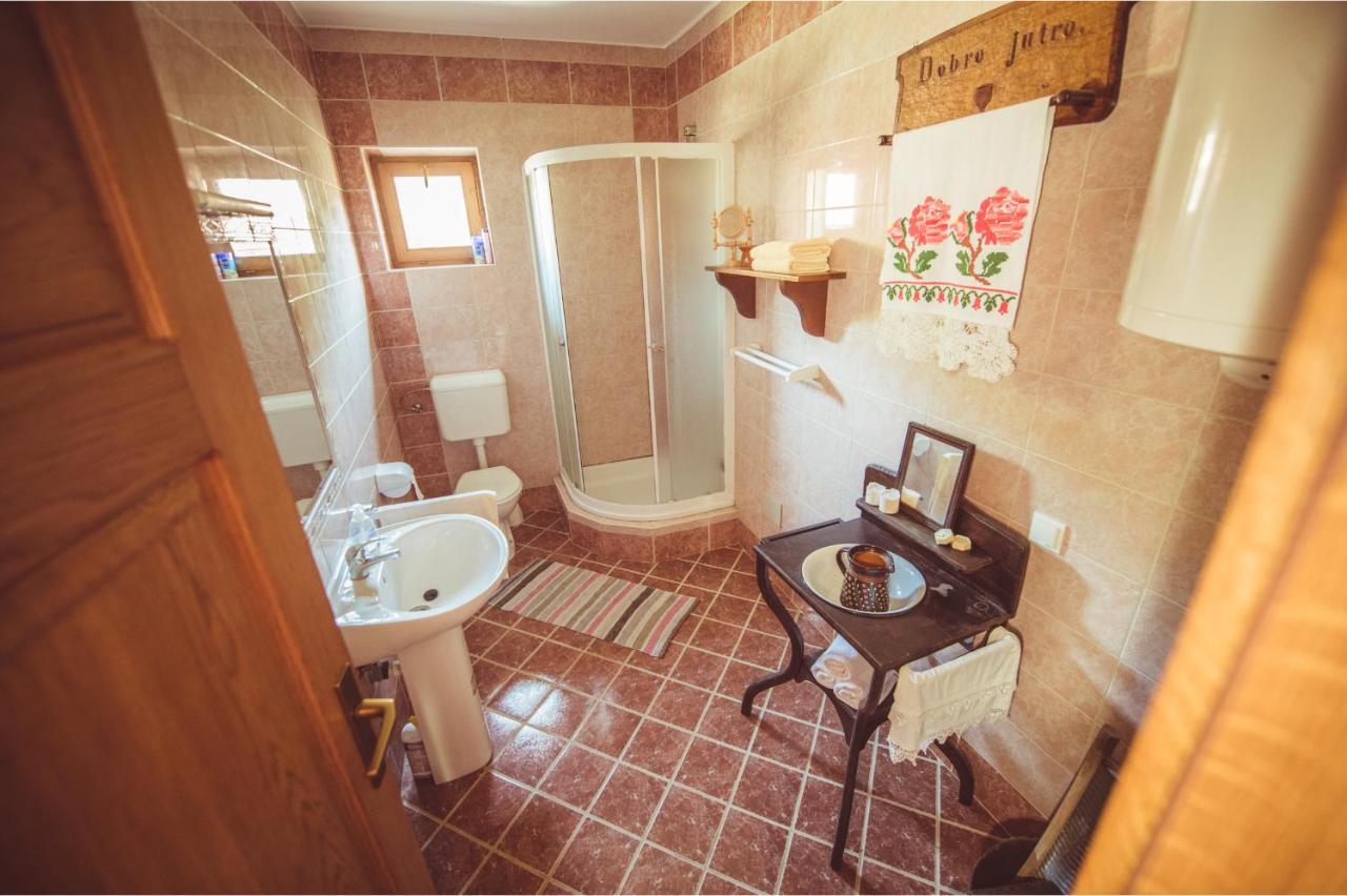 Гостьовий будинок Country House Tunjina Kuca Stara Kapela Pavlovci Екстер'єр фото