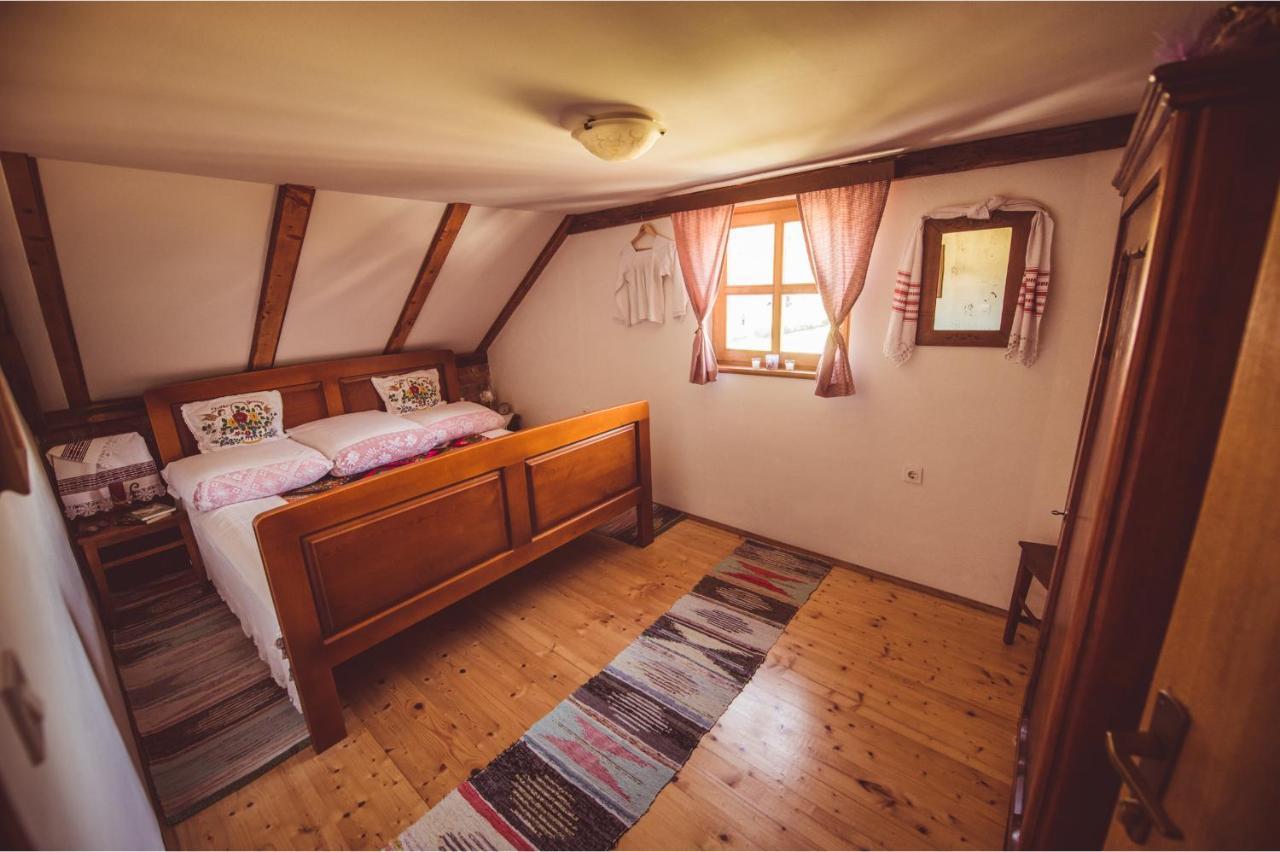 Гостьовий будинок Country House Tunjina Kuca Stara Kapela Pavlovci Екстер'єр фото