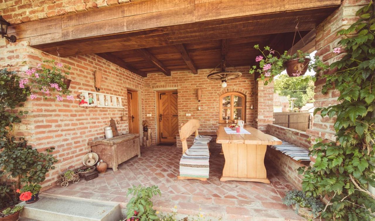 Гостьовий будинок Country House Tunjina Kuca Stara Kapela Pavlovci Екстер'єр фото