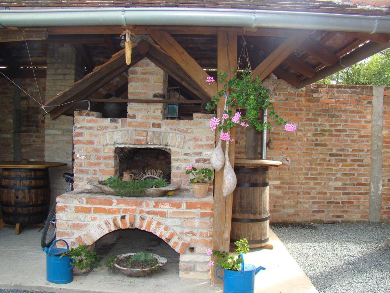 Гостьовий будинок Country House Tunjina Kuca Stara Kapela Pavlovci Екстер'єр фото